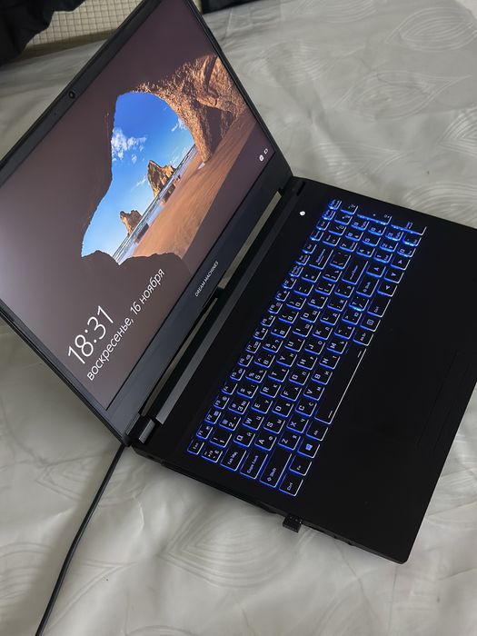 DREAM MACHINE RTX3050Ti/игровой ноутбук