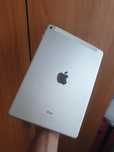 Vând Ipad air 2 64 Gb wifi + 4G nu se mai  deschide