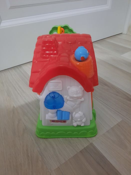 Casuta cu sunete si lumini