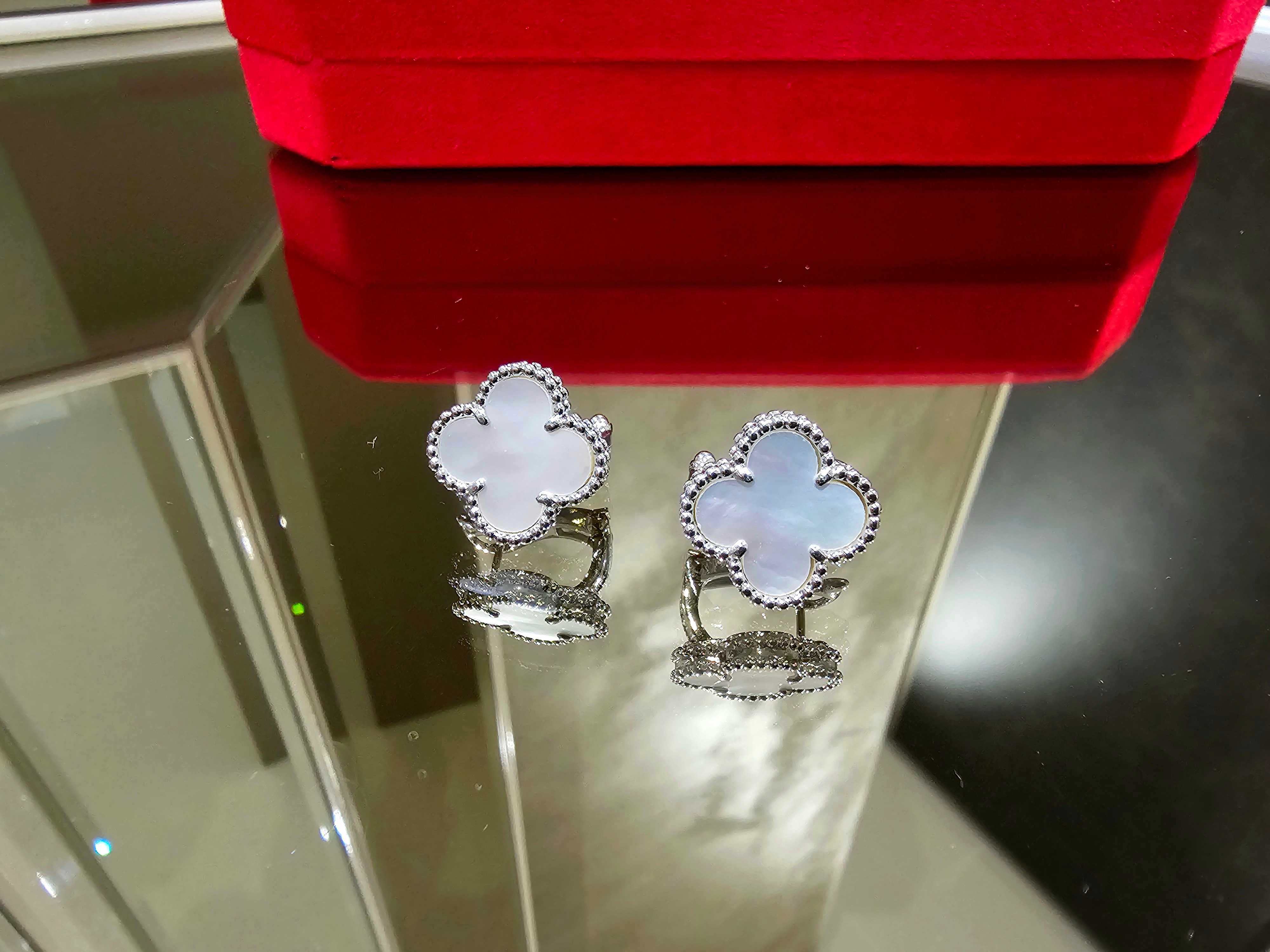 Van Cleef & Arpels VCA Silver Mother Pearl Alhambra Clips Дамски Обеци