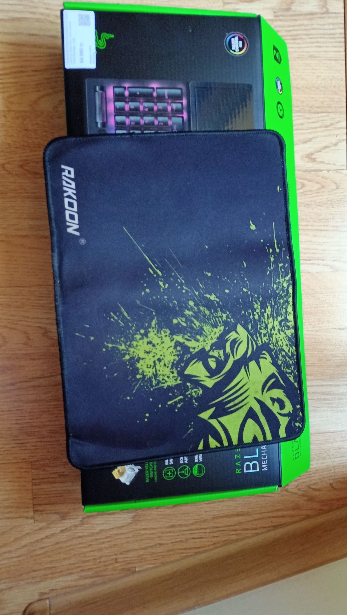 Продам игровую клавиатуру razer blackwidow v3 yellow switch