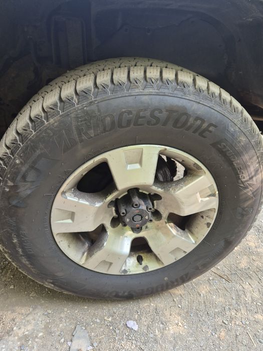 Джанти 17 инча 6х139.7 с гуми 275х65х17