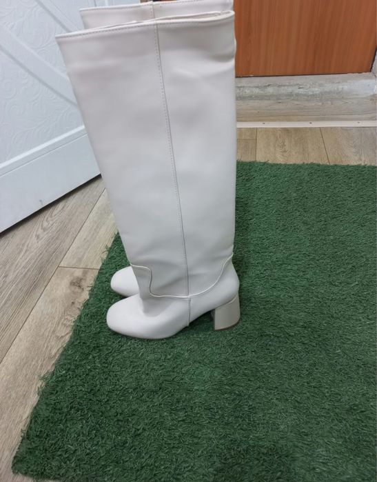 Отдам бесплатно ботинки