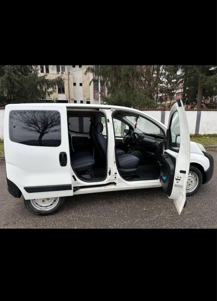 Peugeot Bipper 3 usi autoturism