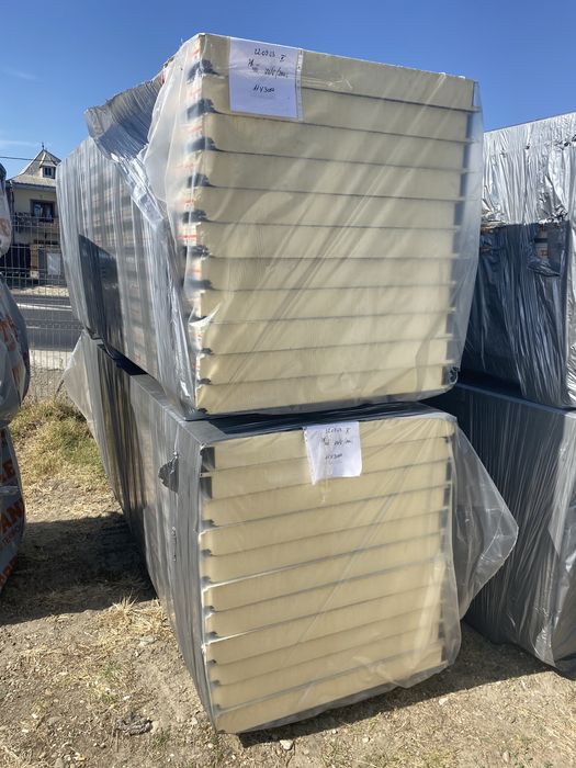 Panouri termoizolante tip sandwich