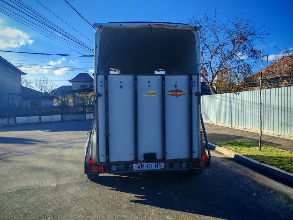 Remorcă transport animale / cai