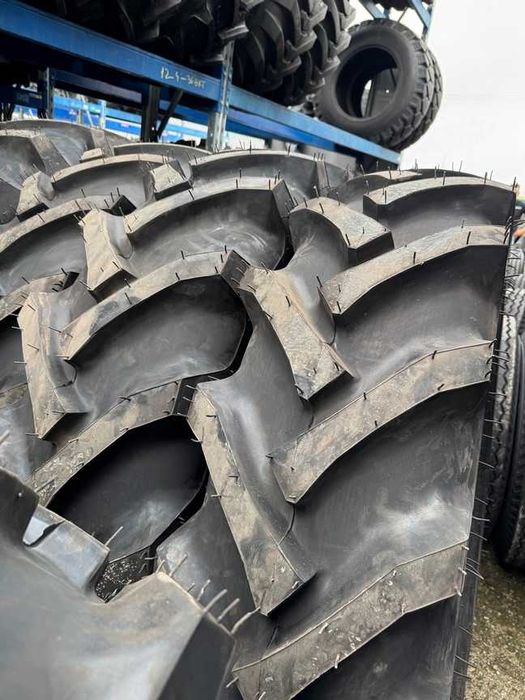 Cauciucuri noi 16.9-30 cu 16 pliuri de tractor spate marca PANTHER