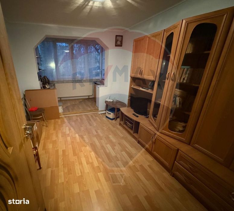 Apartament cu 3 camere de vânzare în zona Calea Bucuresti