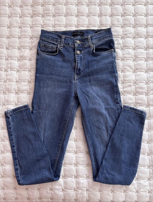 Дамски панталонки и дънки