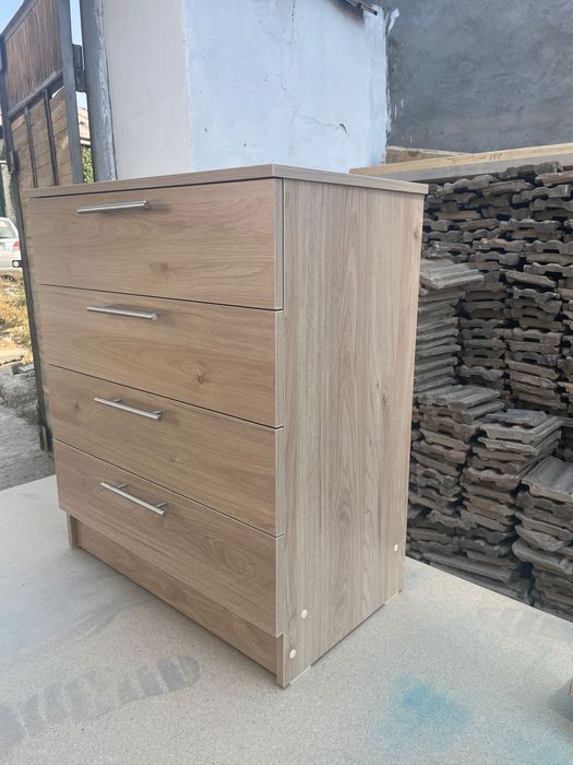 Комод четыре ящиком есть в наличии таййори бор