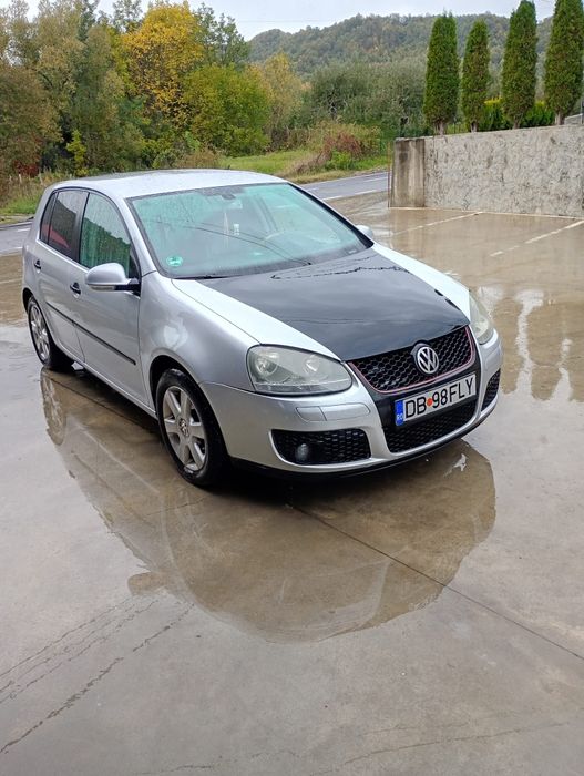 Vând Golf 5, Benzină