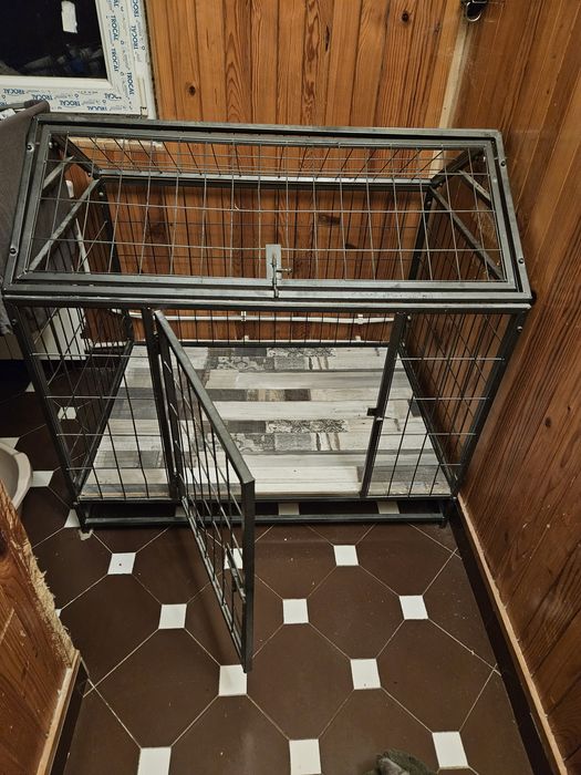 Клетка за куче средна порода .