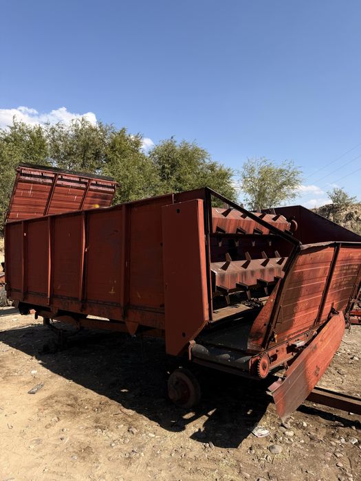 Кормораздатчик тракторный универсальный КТУ-10А