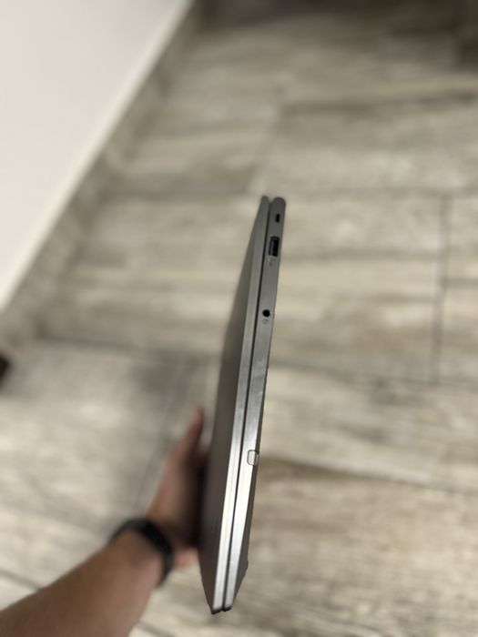 Lenovo ThinkPad X1 Yoga Gen 7 • i7 TOUCHSCREEN 360• -32gb ram