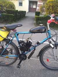 Vand bicicleta cu motor