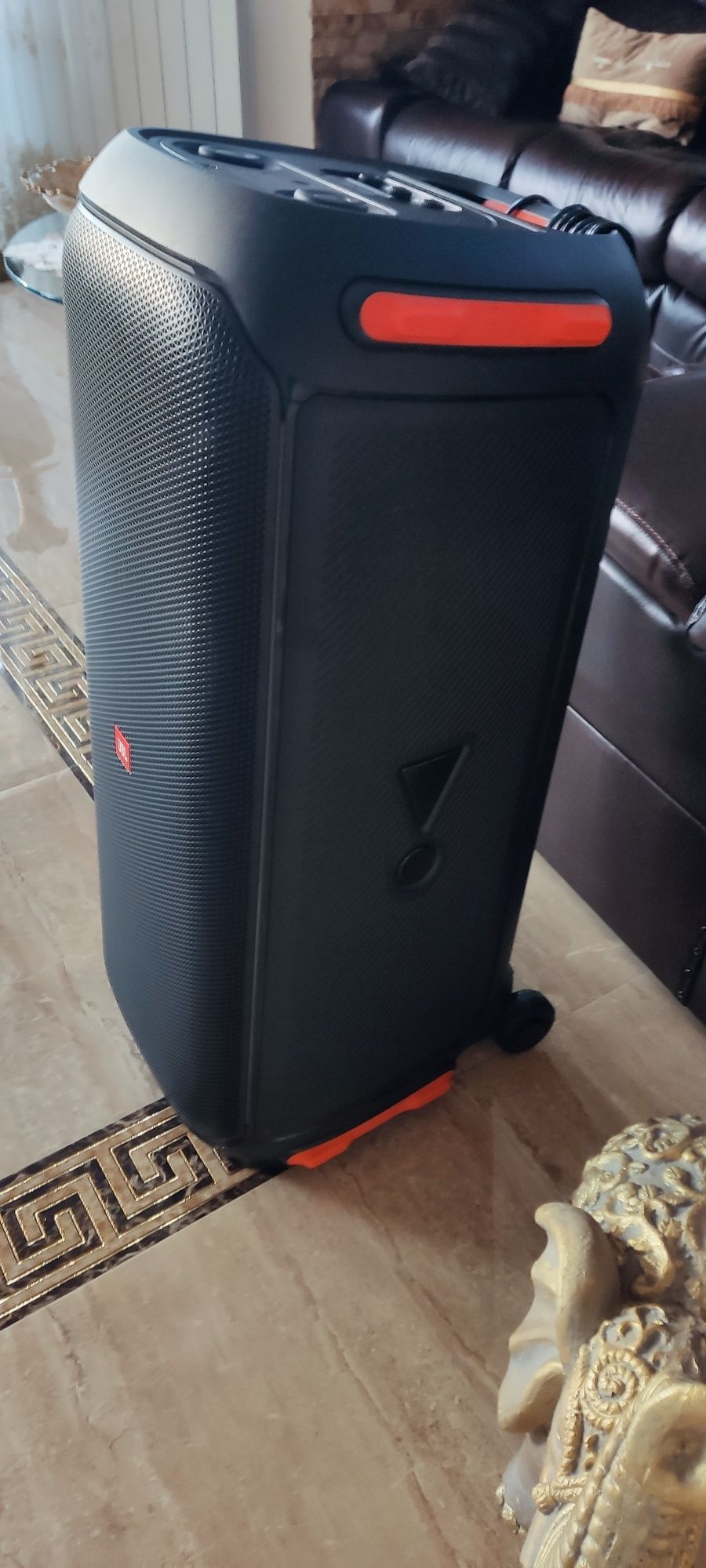 JBL partybox 710/ 2025/800W