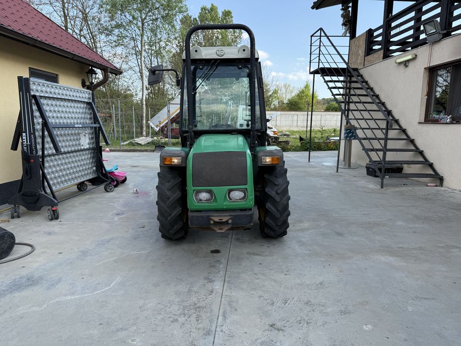 Tractoras Ferrari 50 cp