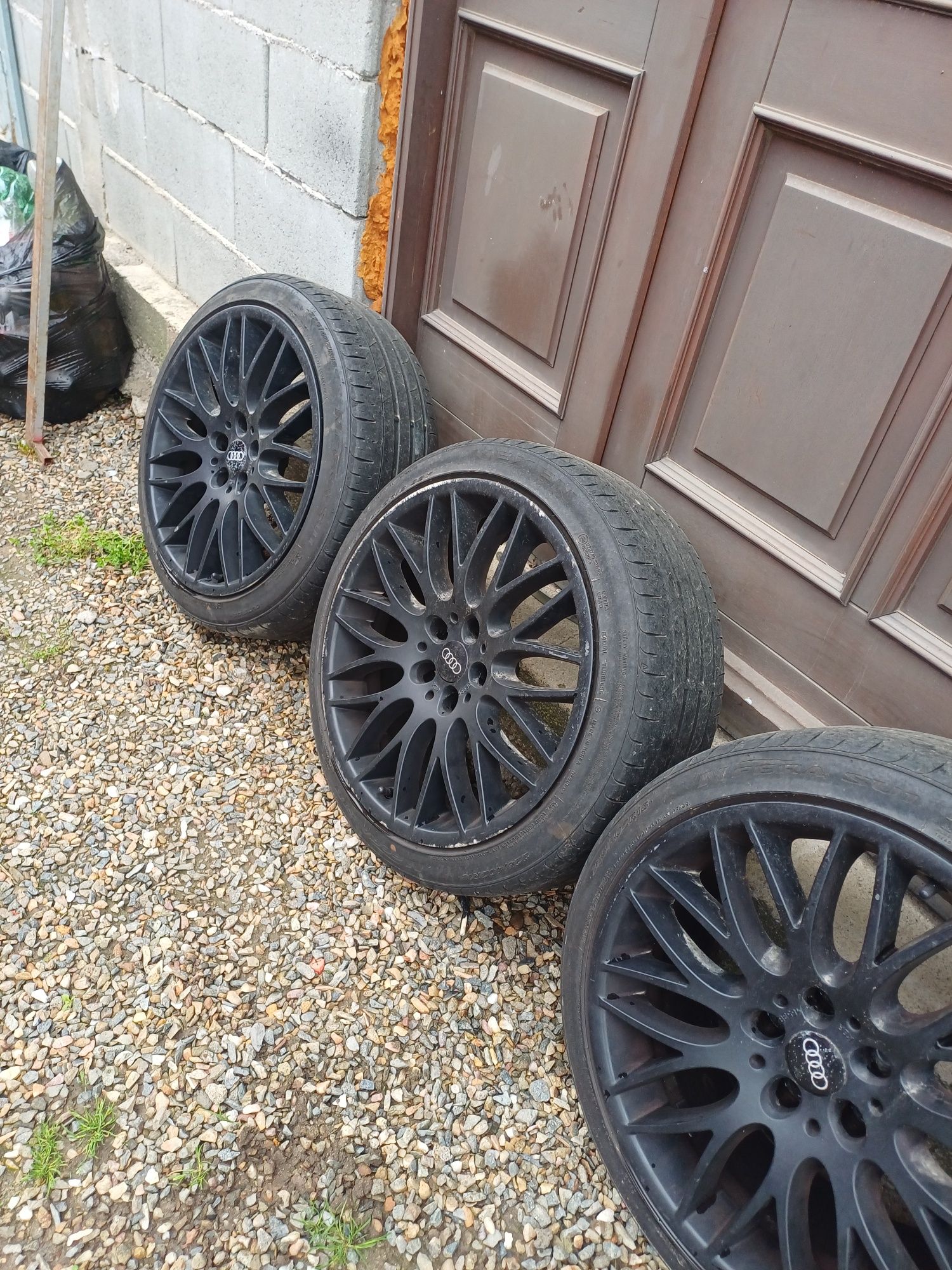 Anvelope 225 40 r18 noi