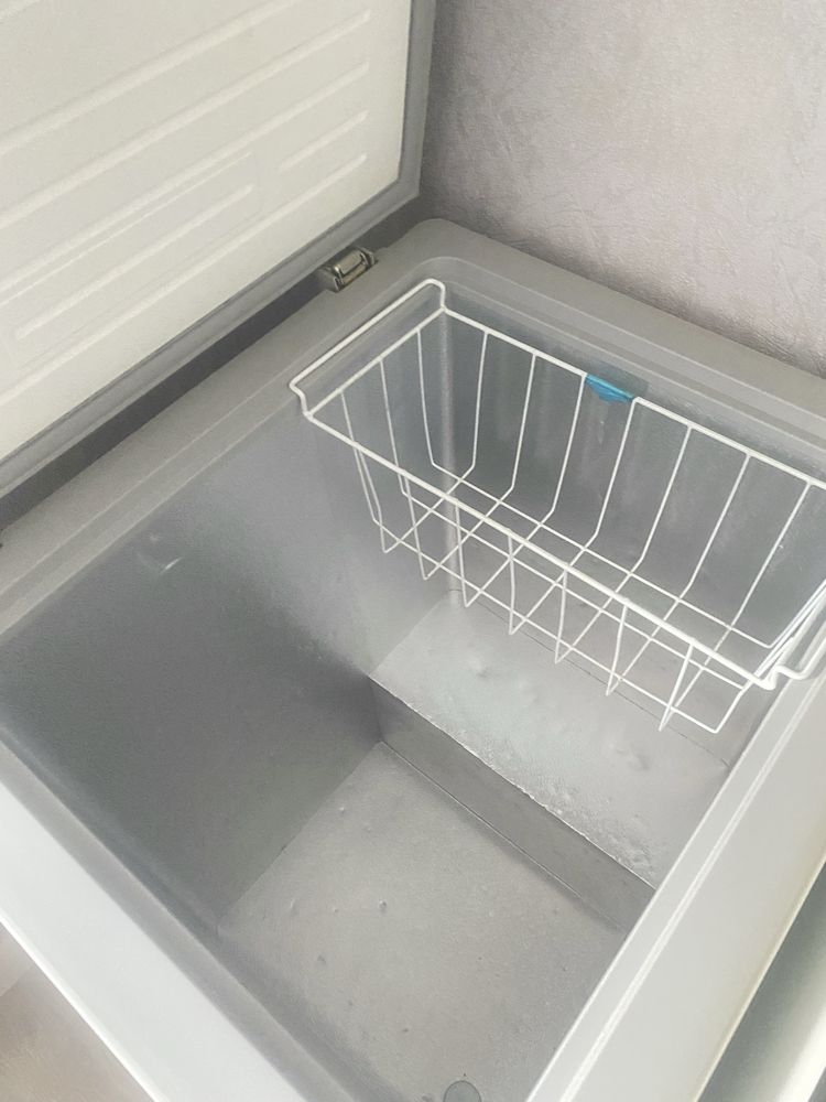 Продам морозильную камеру