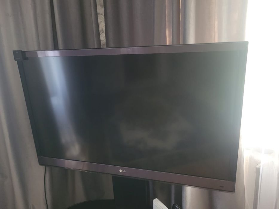 Продам телевизор LG