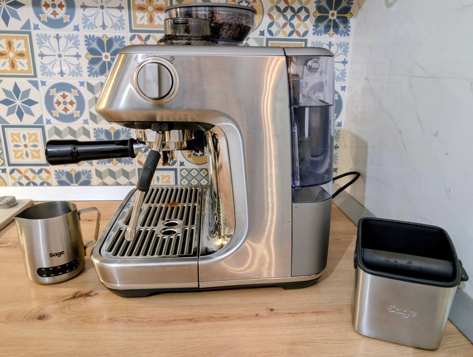 Espressor profesional Sage Barista PRO 15 bari 1650 W + accesorii