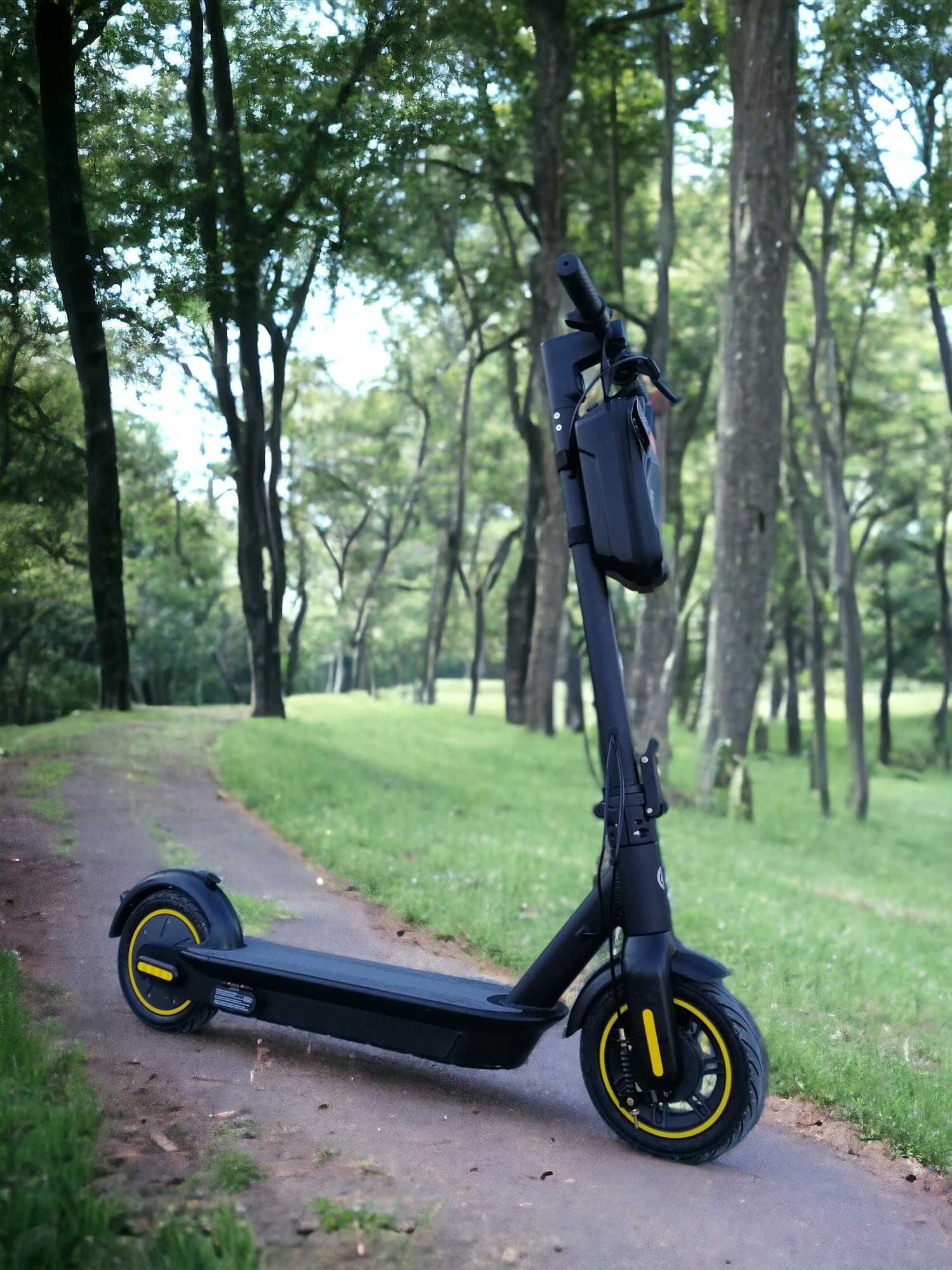 Електрическа Тротинетка E-SCOOTER PRO 350W ЧЕРНА