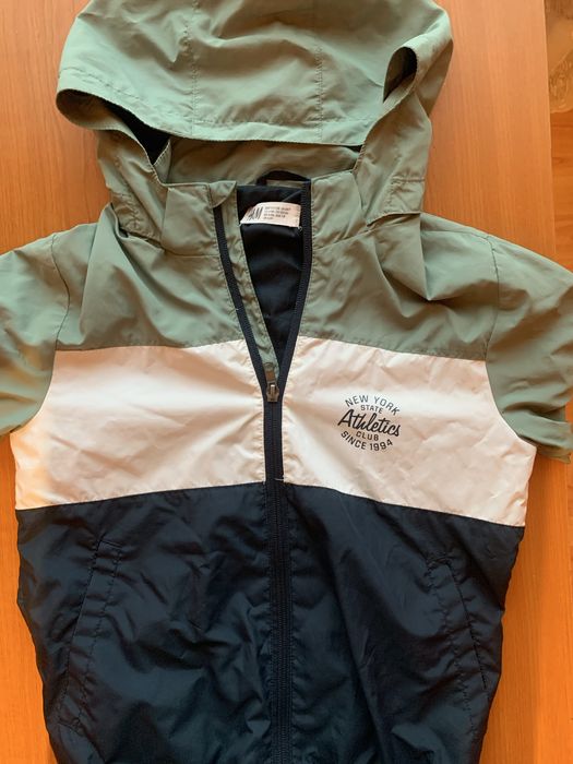 Geaca  fas subtire baieti H&M,purtata foarte purin,marime 122-128