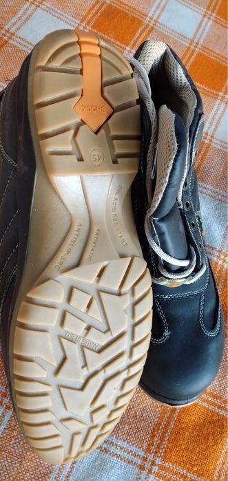 Работни мъжки обувки