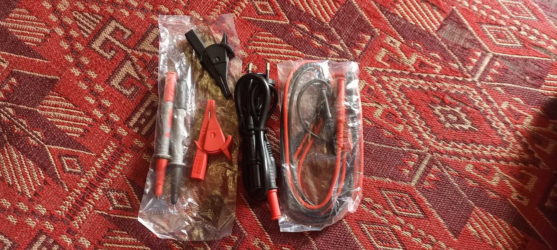 Уред за трасиране на кабели UNI-T UT25CL Cable Locator