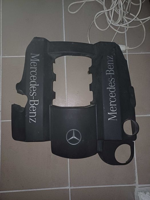 Капак за двигател на Мерцедес Бенц W210 бензин