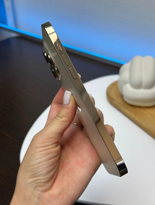 Apple iPhone 14 Pro Max - 256 GB - Gold