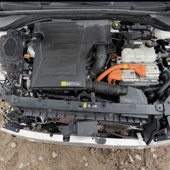 Продава се на части Hyunda ioniq 72000км