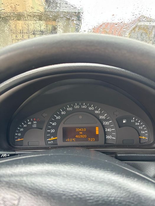 Mercedes benz s203 c220