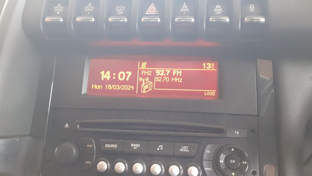 Radio-Cd Peugeot 3008 din 2012