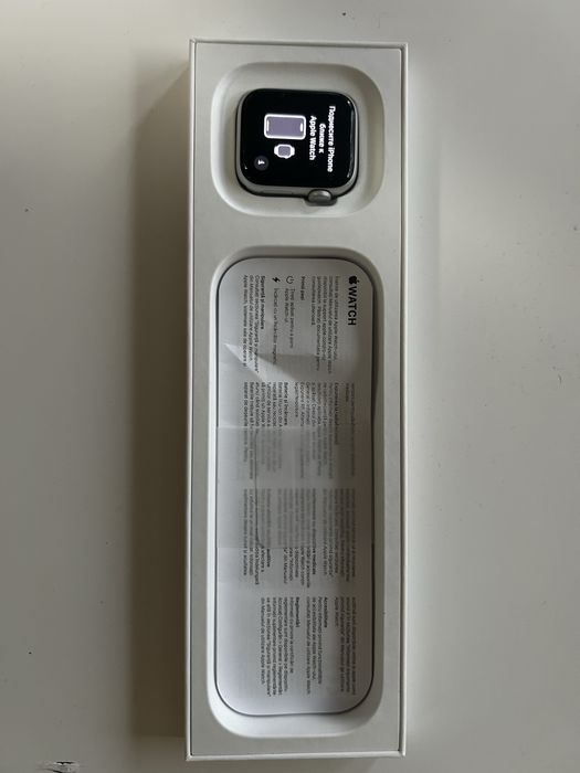 Apple Watch SE 2 (2023) – 40mm Silver/Denim – Състояние като нов!