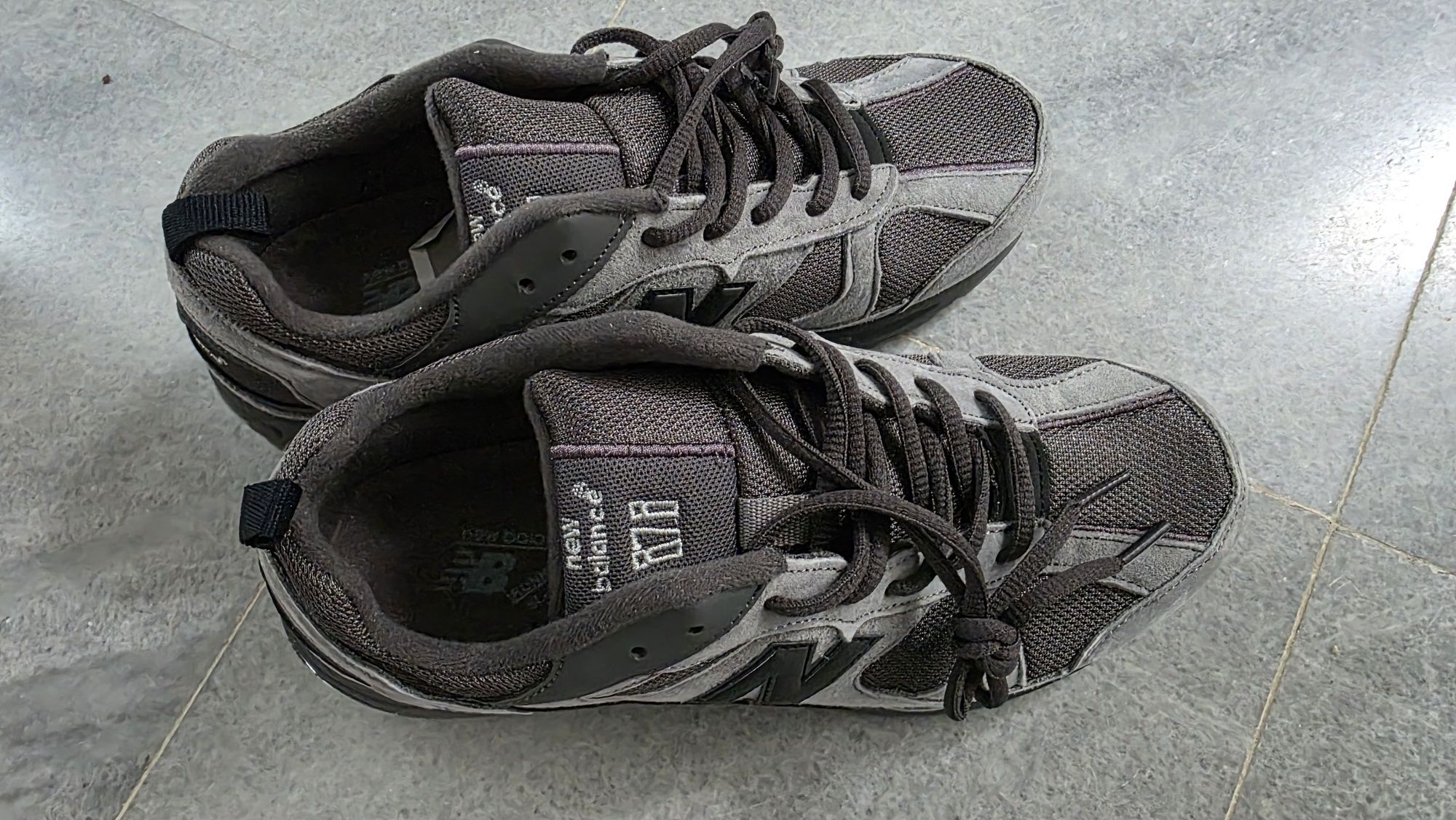 Маратонки New Balance, номер 40