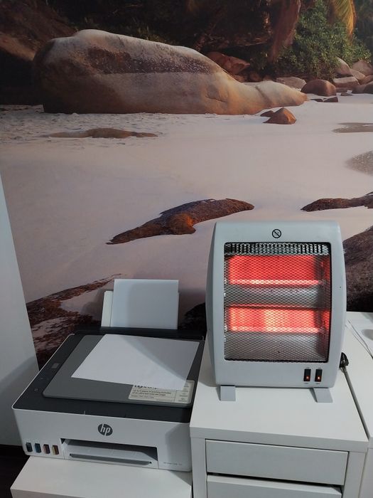 Vind radiator electric halogen 2 trepte puter