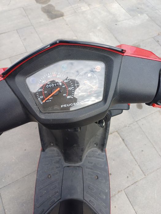 Vând scuter motor