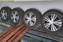Jante + Cauciucuri 215/65R16 VW Tiguan 
215/60R16
