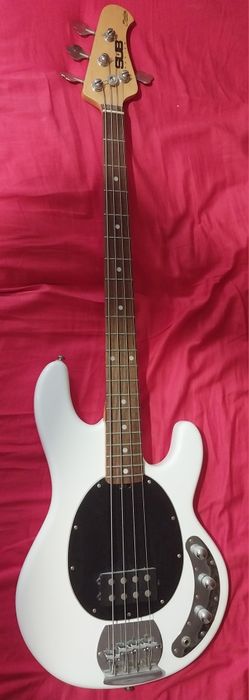 Продам бас гитару Sterling by Music Man SAB Ray4
