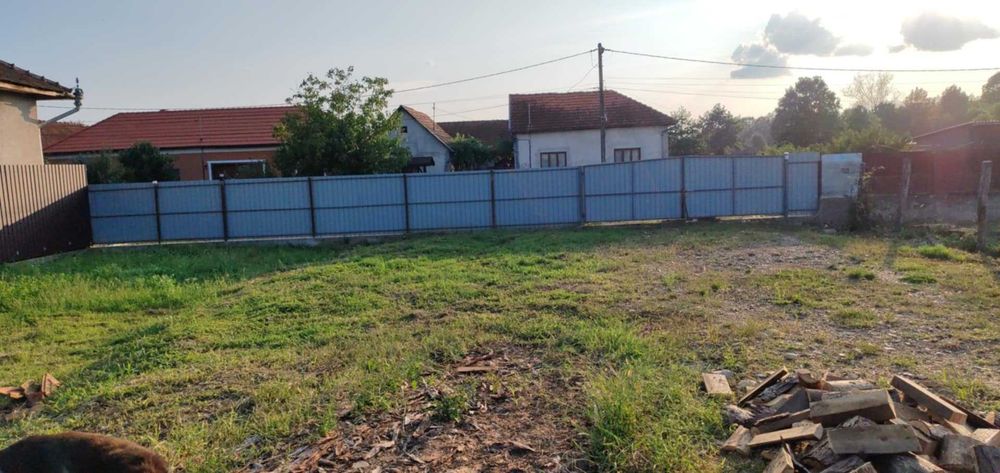De vânzare teren intravilan