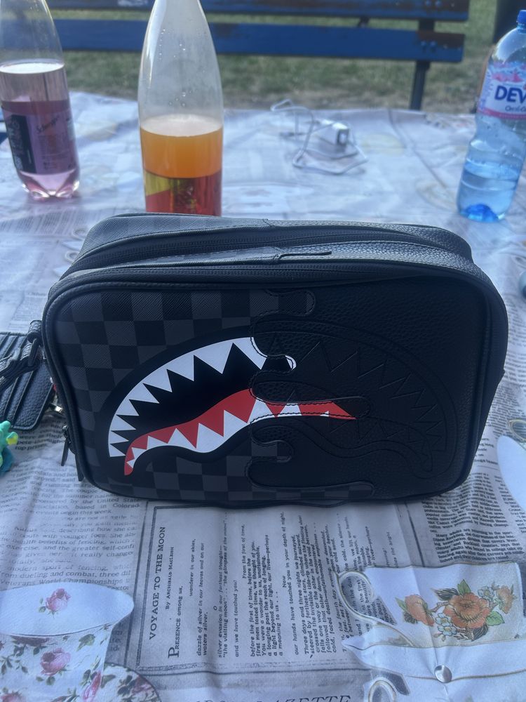 Несесер на sprayground