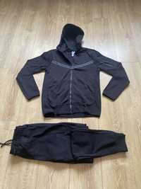 Trening Tech Fleece Nike marimea XL