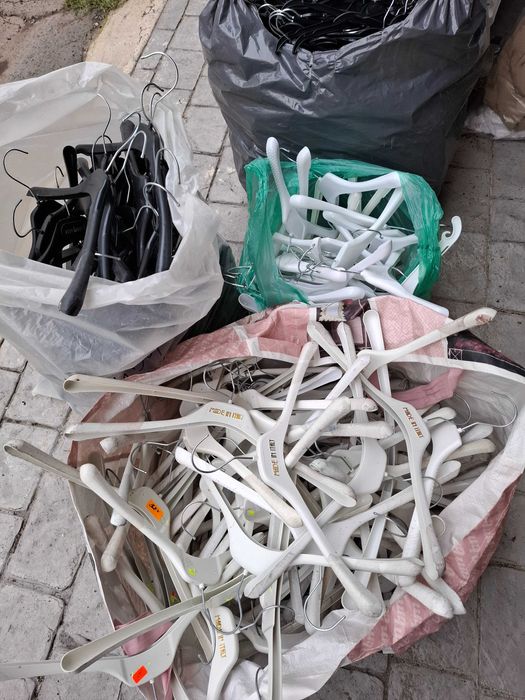 Закачалки за дрехи