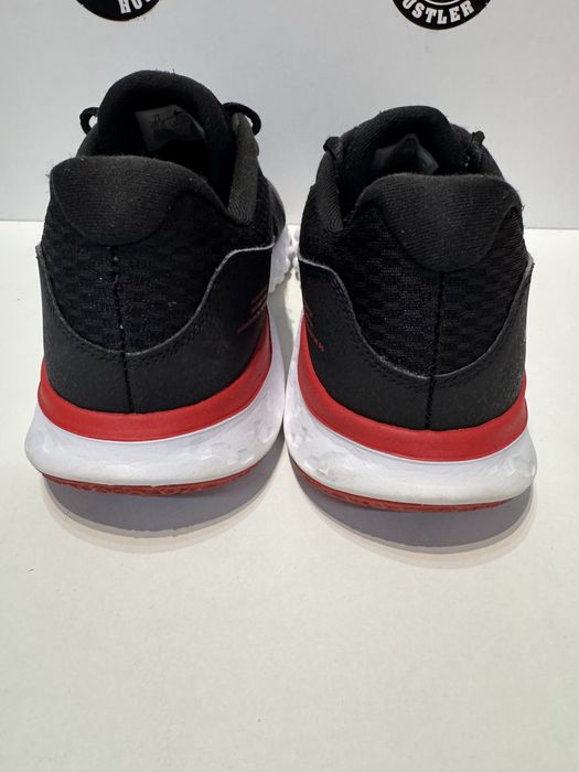 Маратонки NIKE RENEW .Номер 45