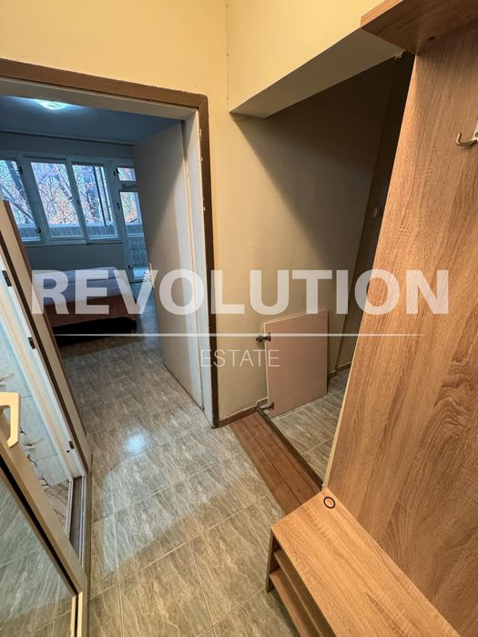 Дава се под наем Едностаен апартамент в Пловдив, Кършияка - 20 кв.м за 325 € - Снимка #2