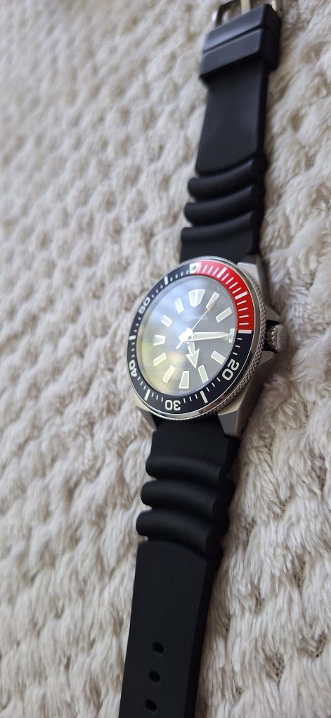 Nou! Ceas automatic diver 300m.