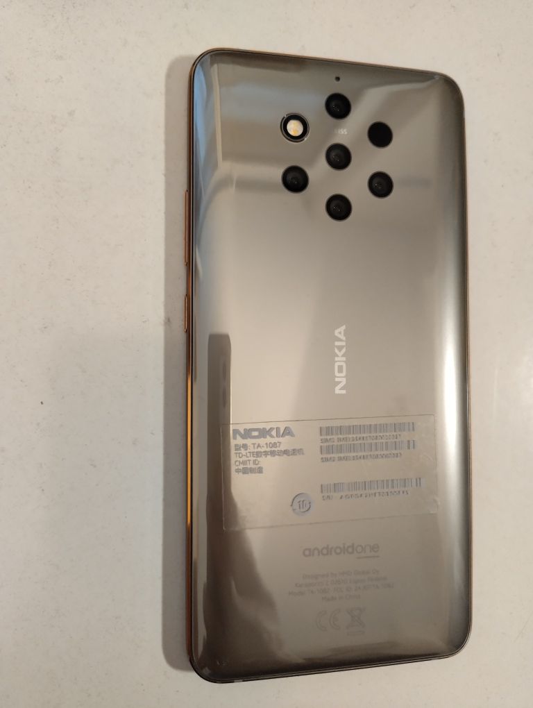 Nokia 9 PureView 5.99 инча 128GB НОВ 6RAM, Оригинален 128GB с 5 камери