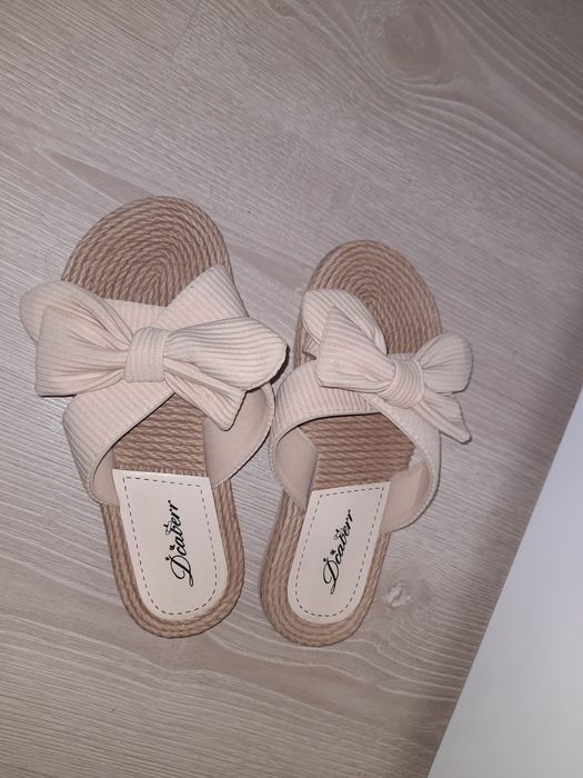 Transport gratuit! Slapi Diaberr marimea 36, sandale Aldo