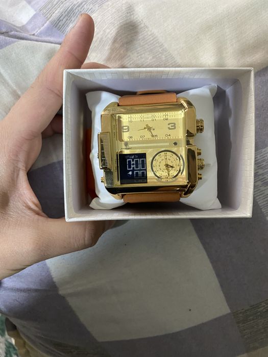 Соат сотилади хали такилмаган янги россияда келган 500 мин